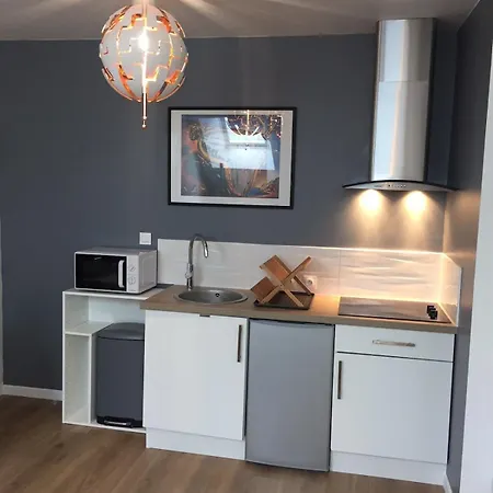 Appt Au Pied De La Cathedrale Avec Parking Gratuit Apartamento Amiens