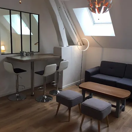 Appt Au Pied De La Cathedrale Avec Parking Gratuit Apartamento *